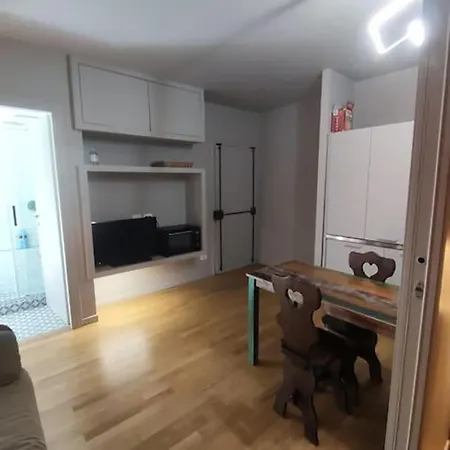 150 M Dal Colosseo - Minerva Apartamento